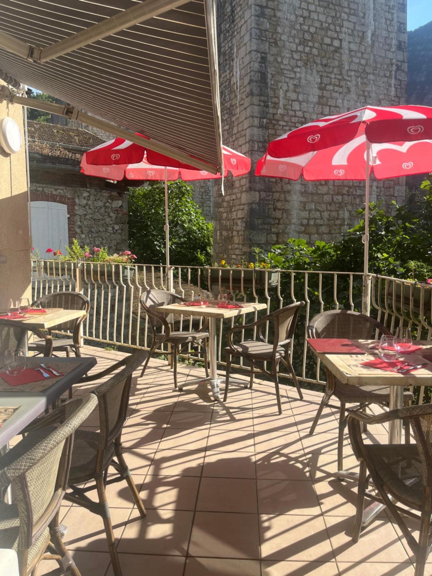 Hotel Restaurant Le Saint Nazaire Exterior photo